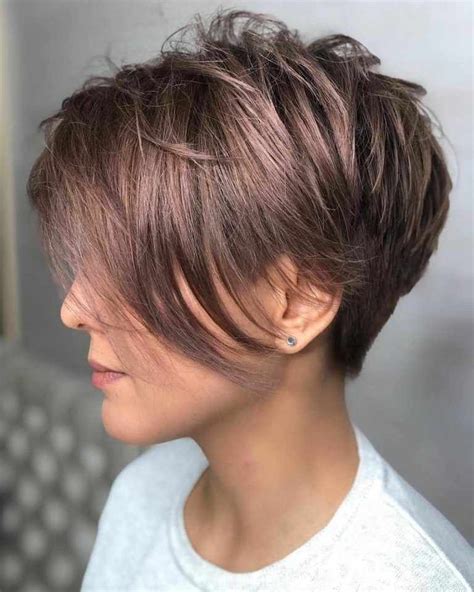 short hair photos|50 Short Hairstyles and Haircuts for Women in 2021